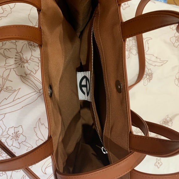 Telfar Medium Tan Shopping Bag - Picture 4 of 9